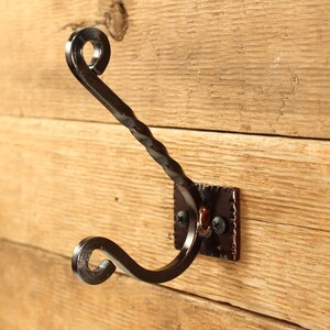 Metal hook / coat hook / hat hook / blacksmith hand made decorative rustic wall hook