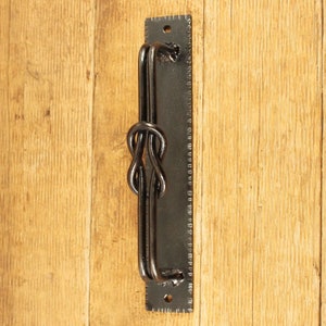 Barn door handle / Barn door pull / Rustic hardware  / Blacksmith hand made decor