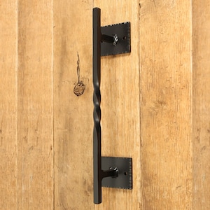 Black barn door handle / Barn door pull / Rustic hardware / Blacksmith hand made decor