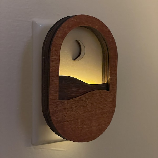 Moon Scene Wooden Night Light, Light Sensitive Auto-Dimming Wall Plug Night Light