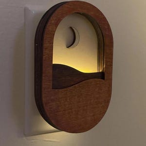 Moon Scene Wooden Night Light, Light Sensitive Auto-Dimming Wall Plug Night Light