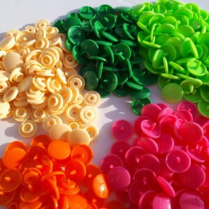 50 KAM snaps T5, KAM snaps size 20, 50 sets plastic snaps size 20 glossy, Plastic Snap Buttons T5 for Baby Bibs, Colorful Snap Fasteners