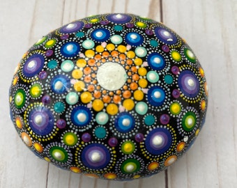 Mandala rock organische meditatie spirituele genezing mindfulness kalme mindset dot art