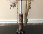 Repurposed vintage talc tin (New York - Paris) - jewelry organizer