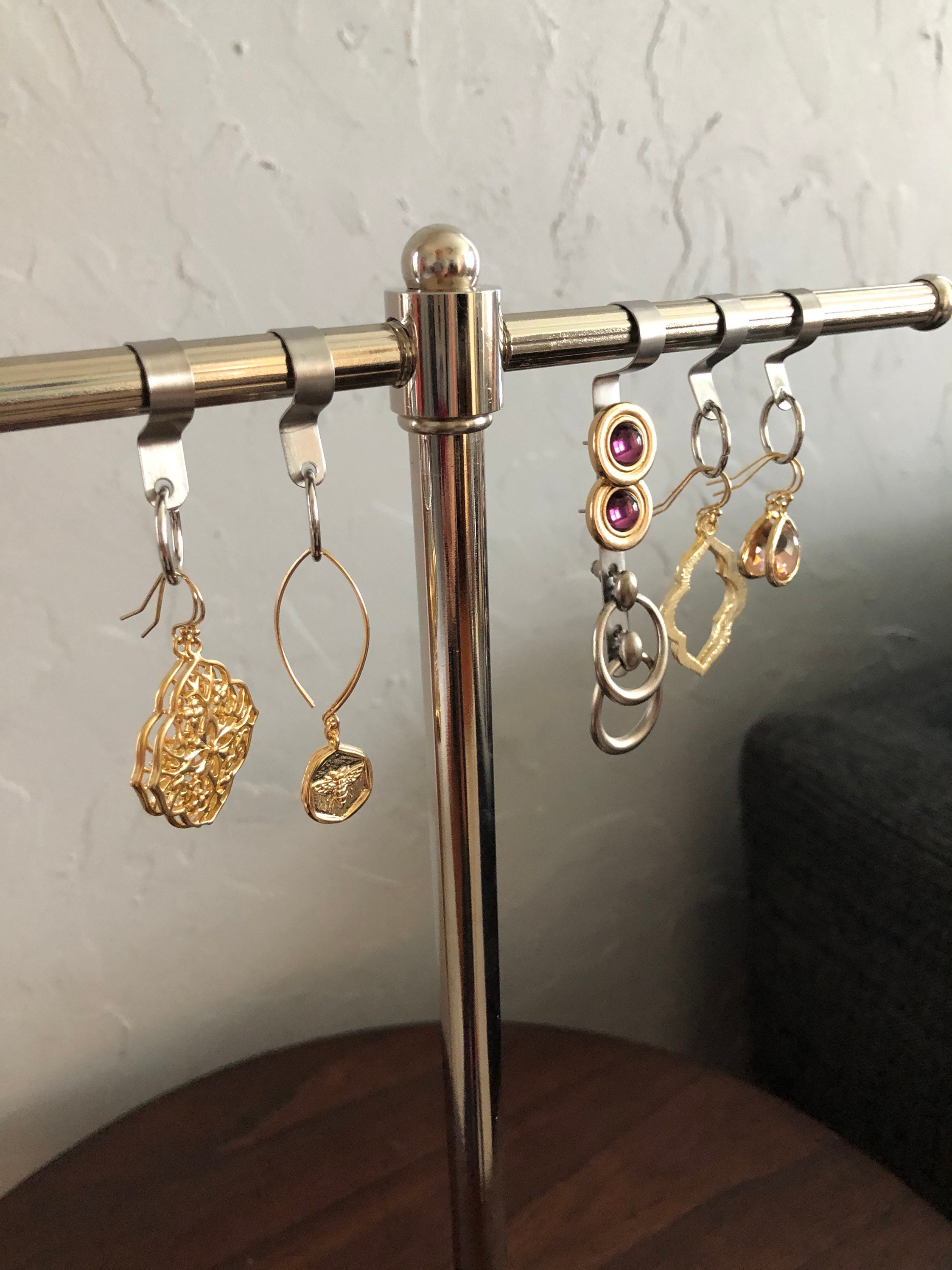 Exclusive Design Steel Earring holders set of five clamps Etsy België