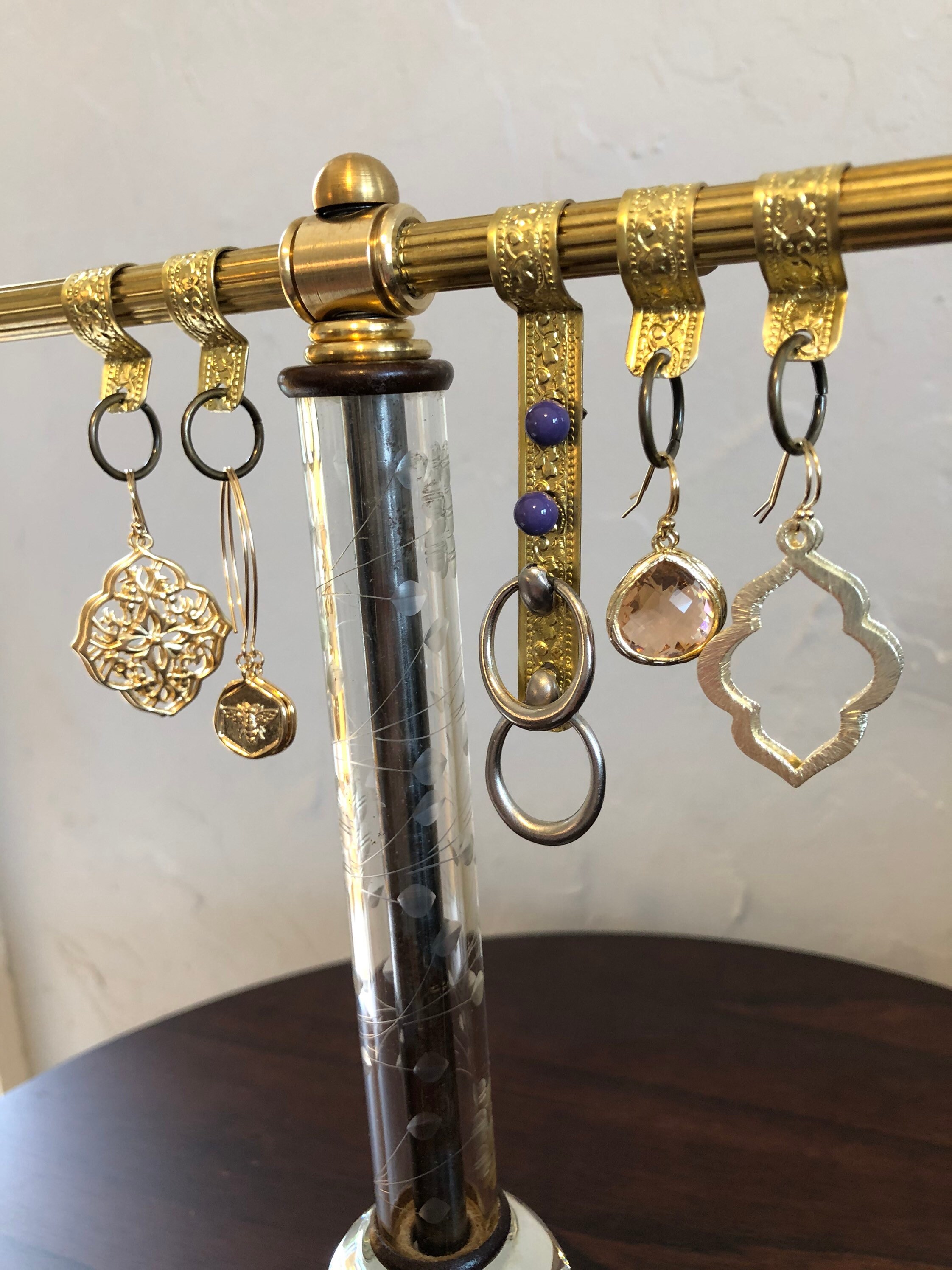 Exclusive Design Brass Earring holders set of five clamps Etsy Nederland