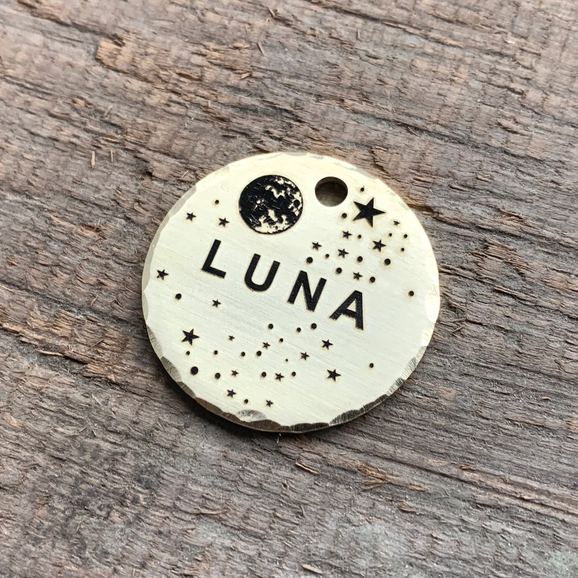 luna dog tag