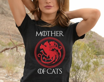 Schöne Mutter von Katzen Kurzarm schwarzes T-Shirt, Katzenmama, Geschenk für Katzenliebhaber, Spiel der Throne Haus Targaryen inspiriert, Geschenk für sie