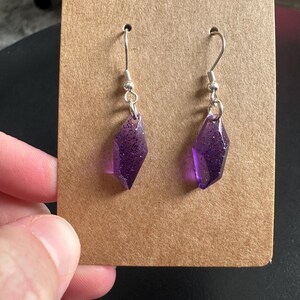 Glitzernde violette Harz Ohrringe, Geschenke für sie
