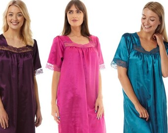 Suzy & Me Ladies Short Sleeved Lace Trim Satin Nightdress