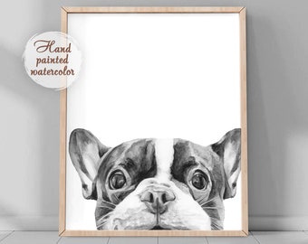 Puede incluir: Pintura acuarela en blanco y negro de un bulldog francés mirando por encima de la parte superior de un marco. El texto "Hand painted watercolor" está en la esquina superior izquierda de la imagen.