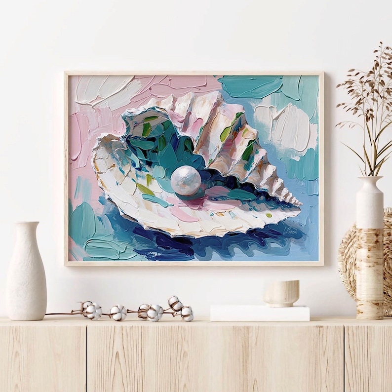 Puede incluir: Una pintura de una concha de mar con una perla en su interior. La concha est&aacute; pintada en tonos de rosa, azul y verde, y la perla es blanca. El fondo es de color azul claro con toques de rosa y verde.