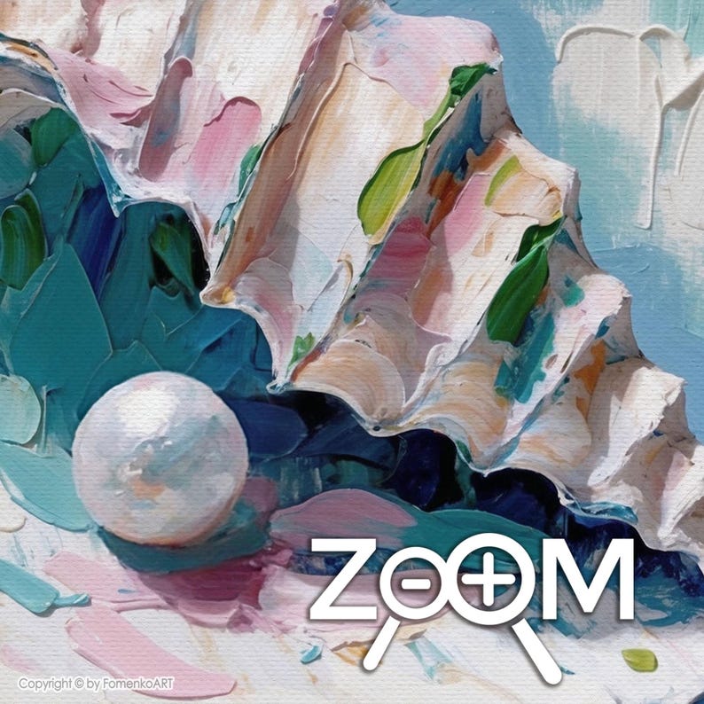 Puede incluir: Primer plano de una perla descansando dentro de una concha. La concha est&aacute; pintada en tonos de rosa, azul y verde, con un efecto texturizado de pinceladas. La palabra "ZOOM" es visible en la esquina inferior derecha de la imagen.