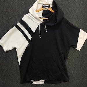 Sweat à capuche asymétrique vintage Tornado Mart - Noir et blanc - Fabriqué au Japon