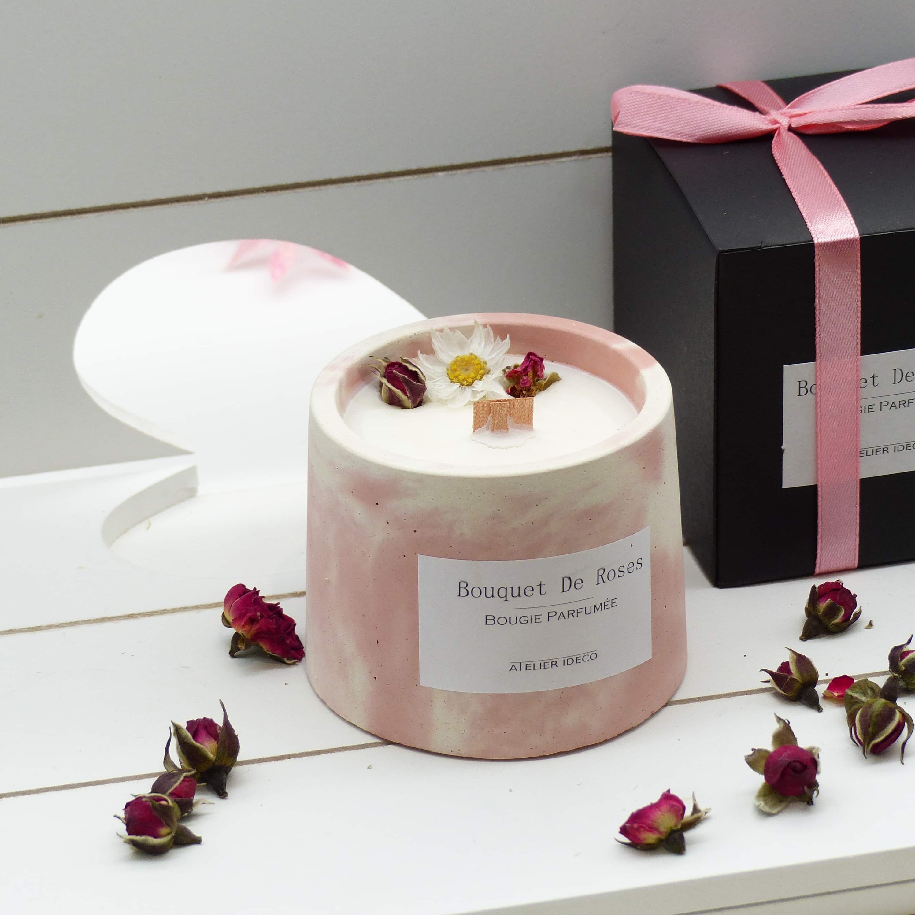 Bougie Fleurie Saint-Valentin Parfumée à La Rose L Bougie Moyenne avec Fleurs Séchées - Cadeau Pour 