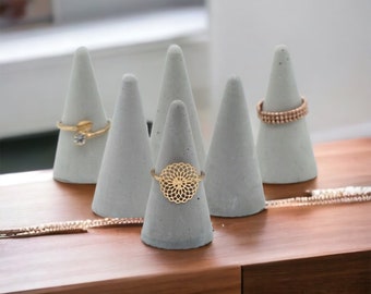 Atelier IDeco - Set of 6 concrete cone ring holders