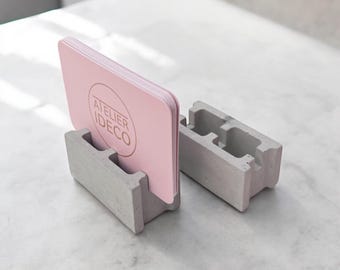 Duo de parpaings en béton fait main, porte-cartes de visite design et minimaliste, idéal bureau pro, cadeau original.