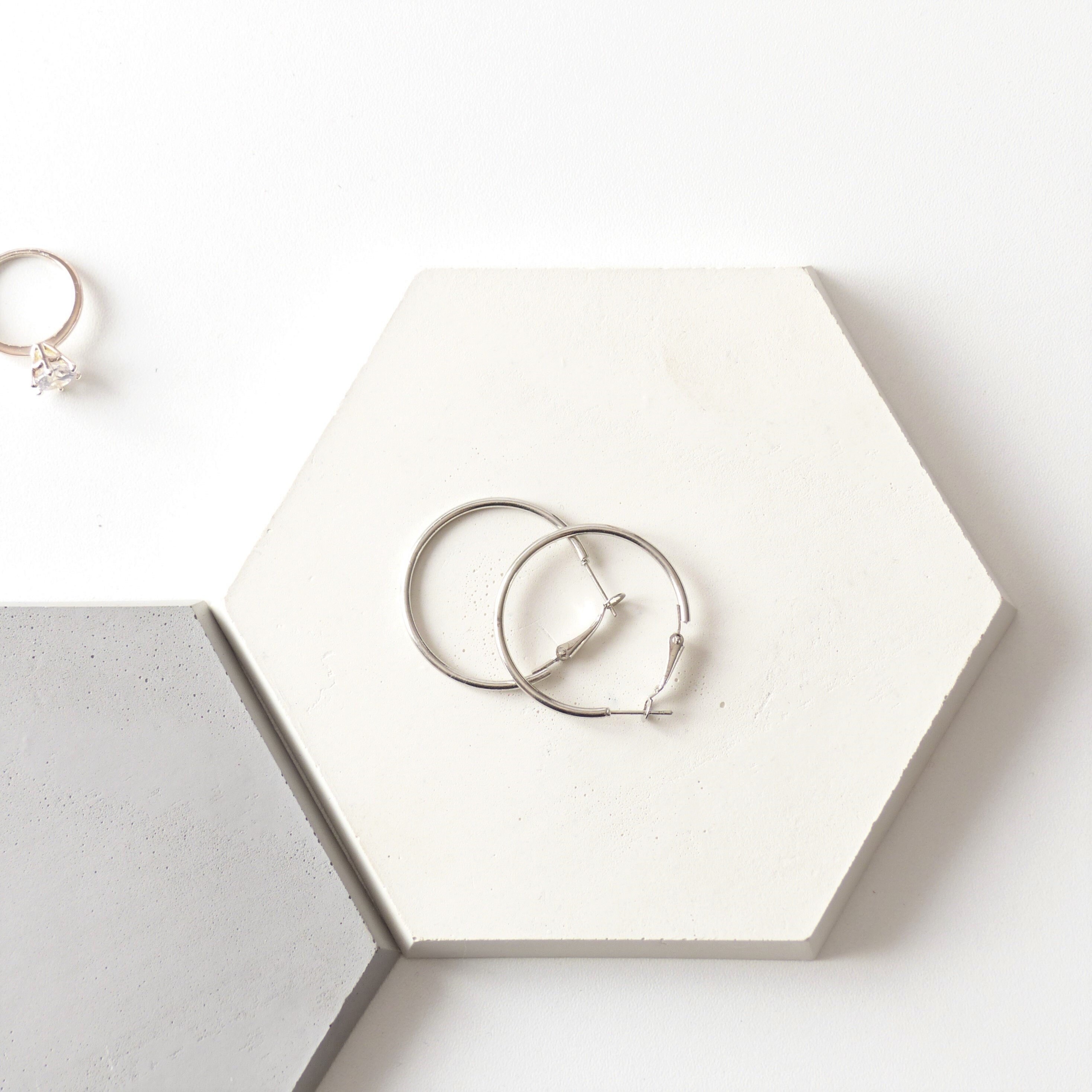 Hexagone en Béton | Présentoir Bijoux Plateau Décoratif Géométrique Cadeau Pour Elle