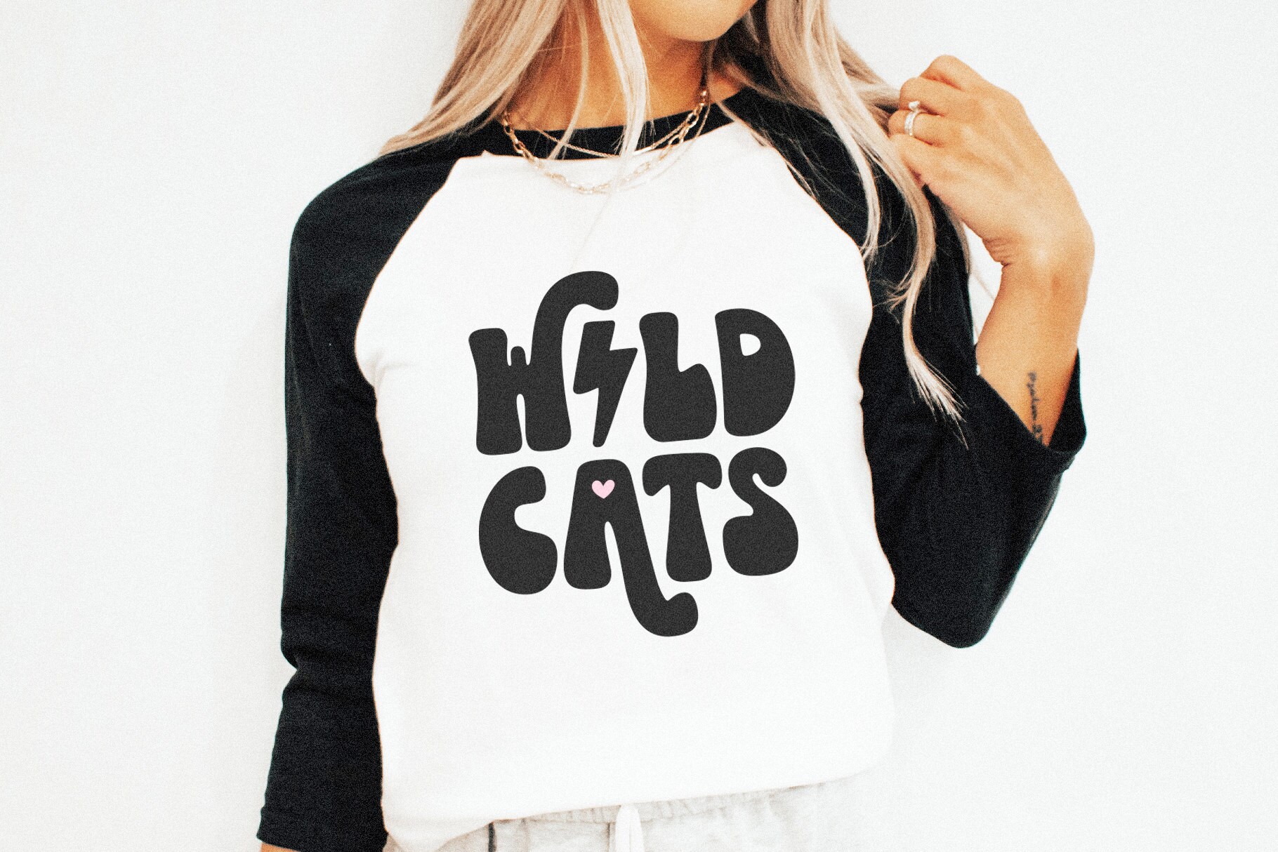 Luna Jade Retro Font - Groovy Font, Modern Font, Hippie Font, 70s Font ...