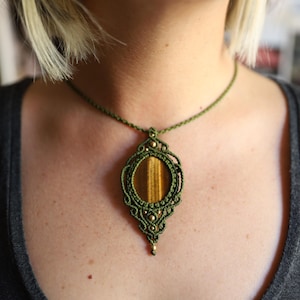 Tiger&#39;s Eye Pendant