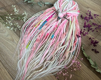 White & Pink Synthetic Dreadlock Extensions: Crochet Wavy Boho Braids