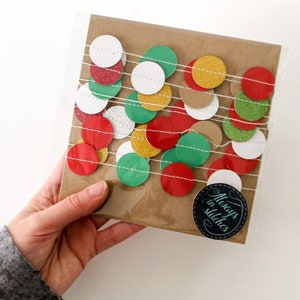 Scandi Christmas Garland, Christmas Décor, Modern Christmas Confetti Garland in Red, White, Brown, Silver, Gold & Green, Festive Home Decor. 150 cm