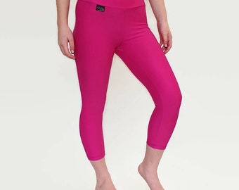 Cerise pink cropped leggings, capris, three quarter length lycra leggings