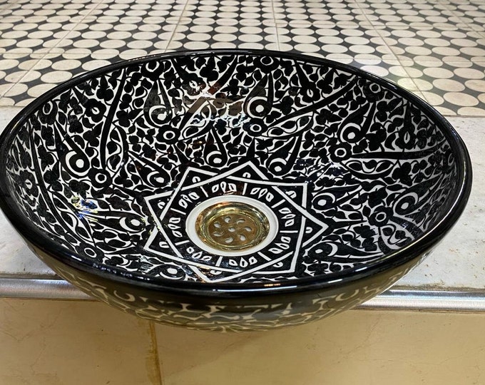 Chiaroscuro Elegance: Handcrafted Monochrome Ceramic Washbasin