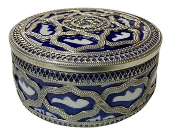 Moroccan handmade ceramic jewelry box. Moroccan ceramic jewelry box .handmade jewelry box