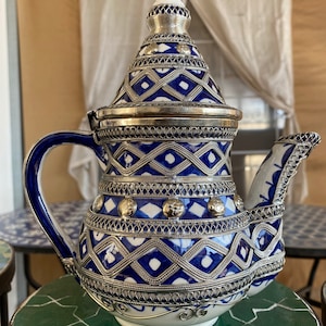 Moroccan ceramic teapot inlaid in mesh / handmade teapot.