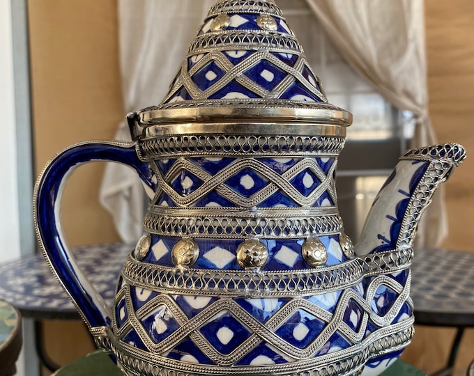 Moroccan ceramic teapot inlaid in mesh / handmade teapot.