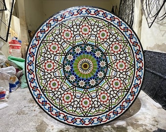 Exquisita mesa de mosaico marroquí: Elegancia artesanal para la decoración de su hogar: arte único y artesanía de calidad