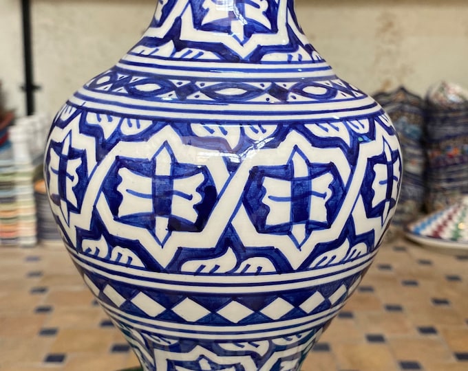 Moroccan ceramic vase from Fes, handmade and hand painted. Moroccan ceramic vase, handmade and hand painted