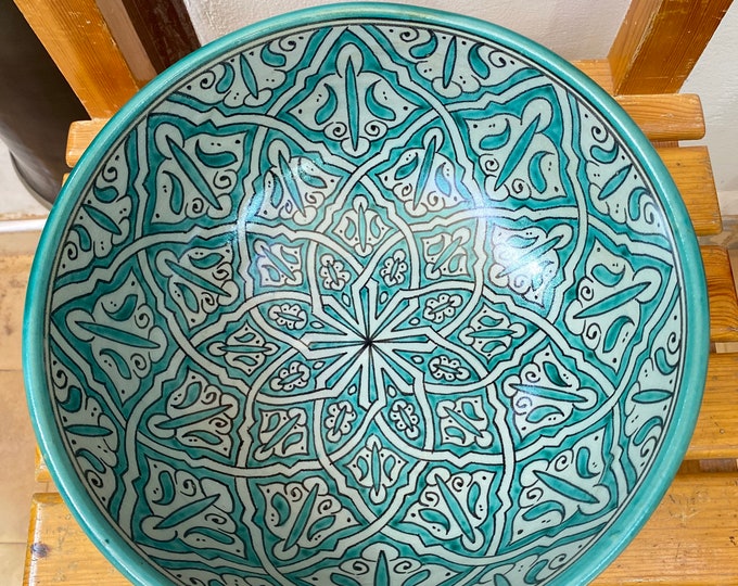 Handmade salad bowl. Moroccan ceramic salad bowl.