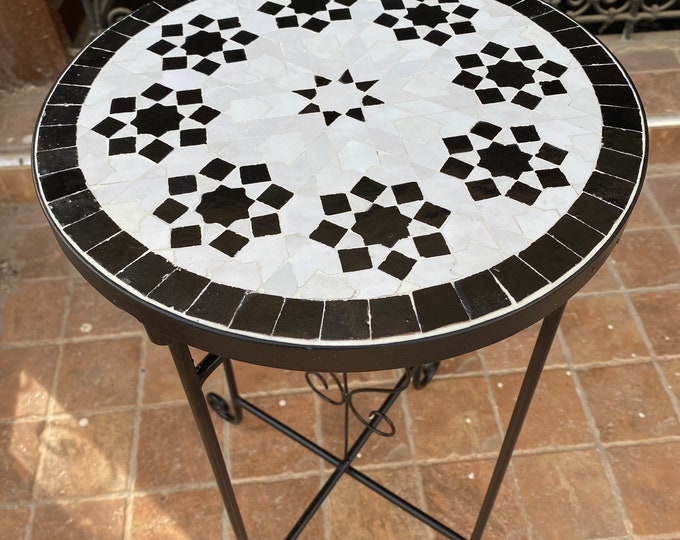 Handmade Moroccan mosaic table / round mosaic table / mosaic dining table.
