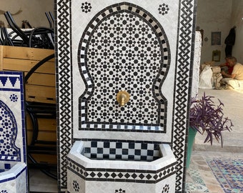 Intricate Moroccan Mosaic Fountain: Art for Your Garden