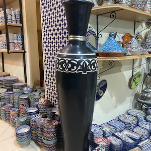 Tadlakt jar, handmade jar, Moroccan Tadlakt pottery jar, Moroccan Tadlakt vase