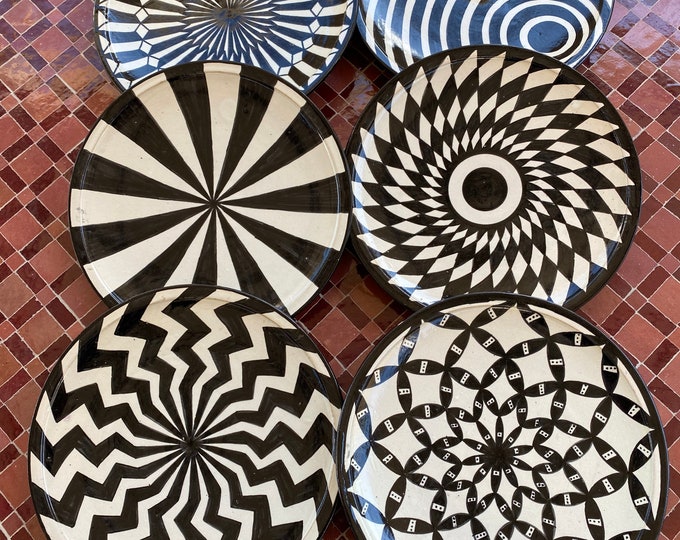 Black and white dinner set ,handmade and hand painted / 6 dinner plates .