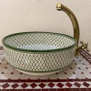 Exquisites handgefertigtes marokkanisches Keramikwaschbecken: Authentische Kunst für Ihr Badezimmerdekor Bild 2