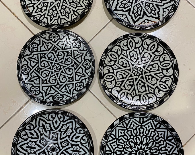 Set of 6 black and white pottery plates from Fes (Morocco) / dining plates / black and white plates.