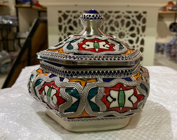 Moroccan handmade ceramic jewelry box. Moroccan ceramic jewelry box .handmade jewelry box