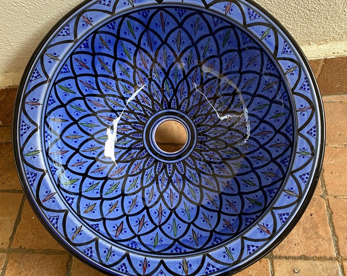 sink/Evier/Handmade and hand painted Moroccan ceramic washbasin. Moroccan washbasin handmade