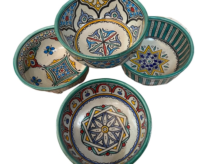 Set of 4 handmade and hand-painted Fes ceramic bowls/cereal bowls/soup bowls.