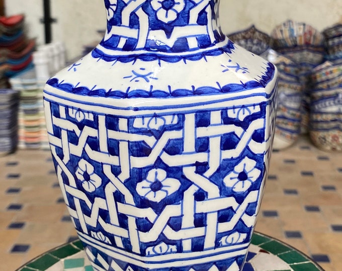 Moroccan ceramic vase from Fes, handmade and hand painted. Moroccan ceramic vase, handmade and hand painted