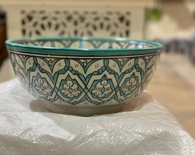 Handmade salad bowl. salad bowl handmade