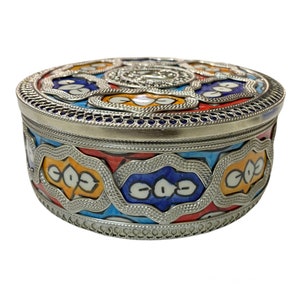 Moroccan handmade ceramic jewelry box. Moroccan ceramic jewelry box .handmade jewelry box