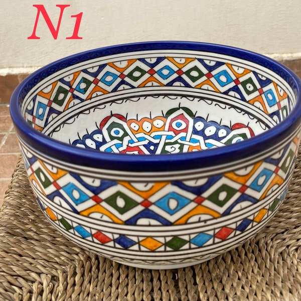 Saladier en céramique de Fes ( marocain) fait main et peint à la main. Moroccan salad bowl, handmade , hand painted.