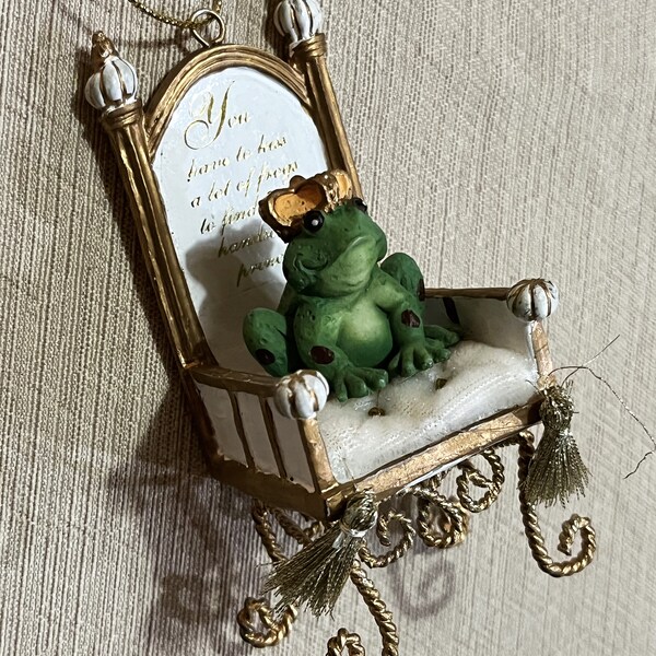 Roman Inc Keepsake 2001 Frog Prince Sitting on Throne.