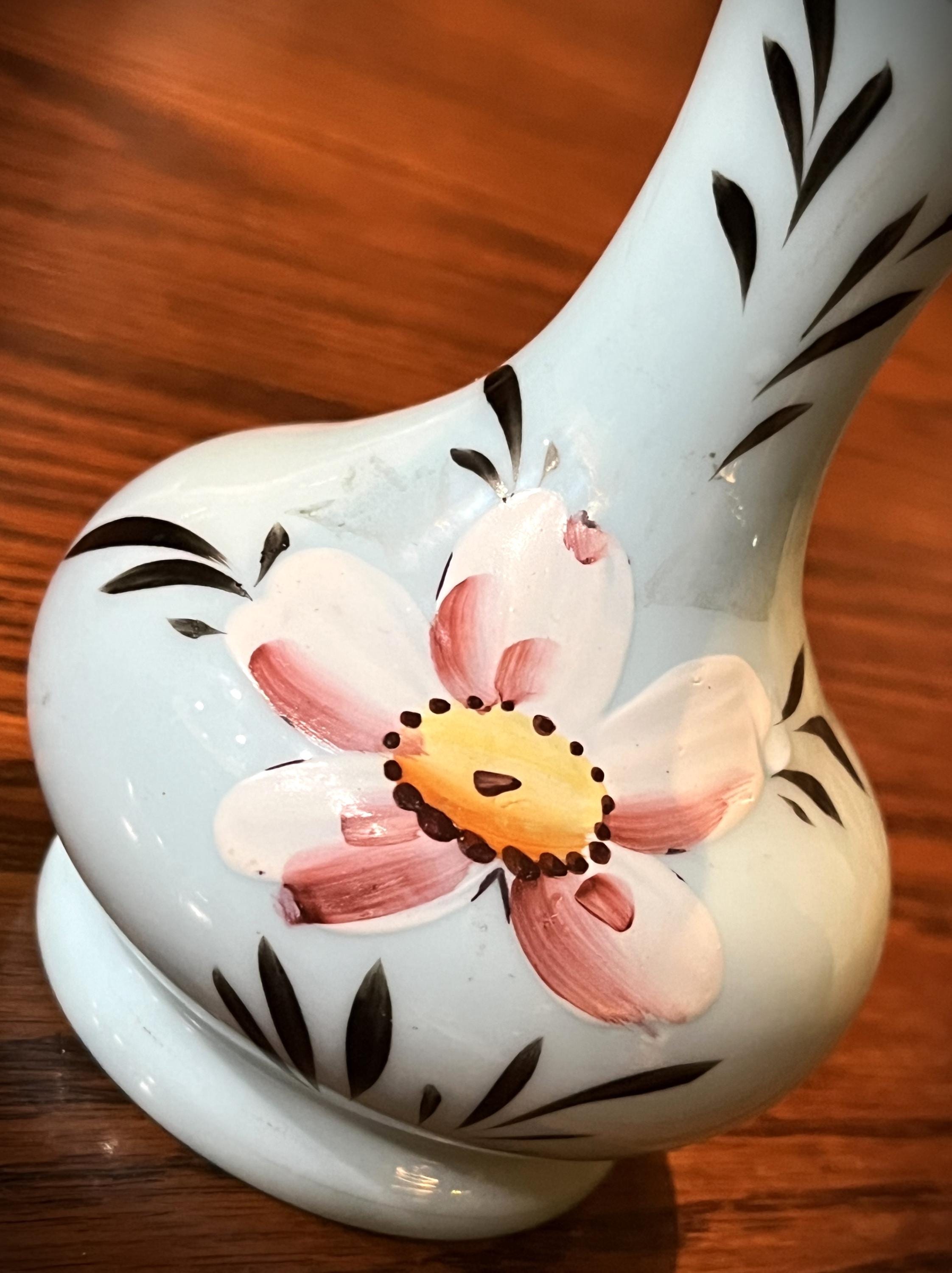ヴィンテージの青いガラスの花瓶、フリル付き、波型、手描き。 - Etsy 日本