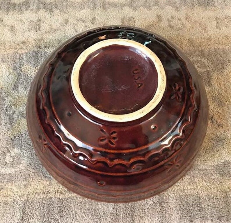 Vintage Mar-Crest Daisy and Dot Oven Proof Stoneware Bowl